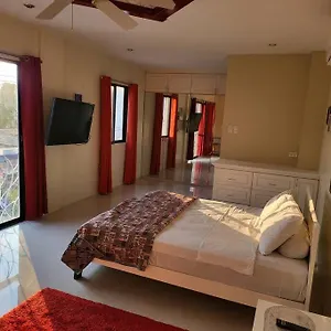Sheryll Escapes - Kandi Resort-type Spacious 1 Bedroom Loft With Netflix And Free Housekeeping Angeles